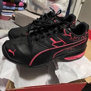 BNIB Puma Tazon 6 Graphic Lace Up Women Size 7.5B Casual Sneakers Athletic Shoes